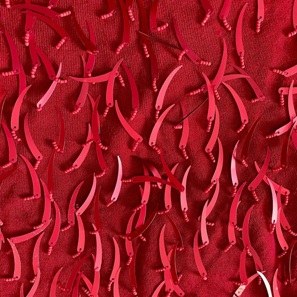 Vintage Red Textured Sleeveless Turtleneck Top - Picture 2 of 6